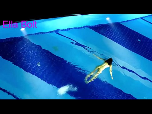 ❤️ Não consigo parar de ver, jovem loira apanhada a nadar nua na piscina da estância balnear ELLA BOLT ️❌ Porno russo em nós pt.purchasexz.top ❌