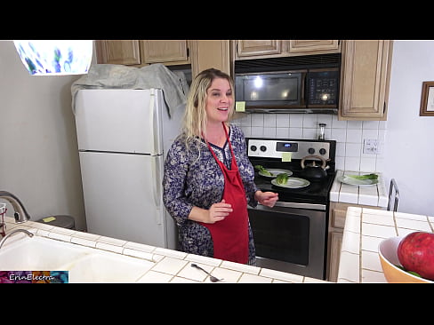 ❤️ A madrasta a ordenhá-lo na cozinha antes do seu encontro ️❌ Porno russo em nós pt.purchasexz.top ❌
